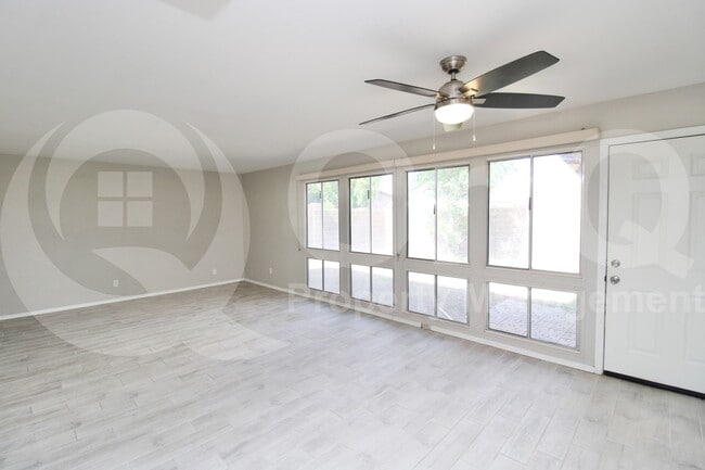 Building Photo - 6737 S Newberry Rd