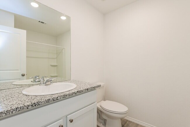 Building Photo - 10515 McClintock Dr