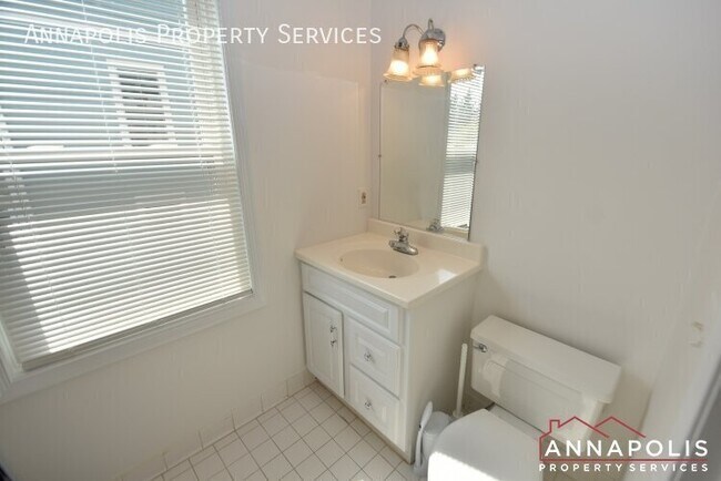 Building Photo - 424 First Street-