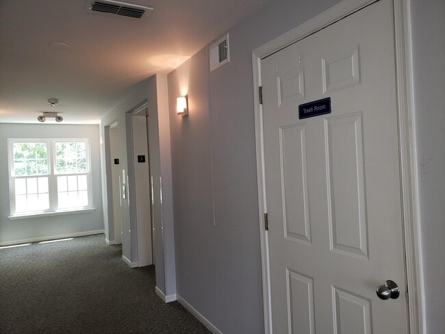Building Photo - 3311 Wyndham Cir