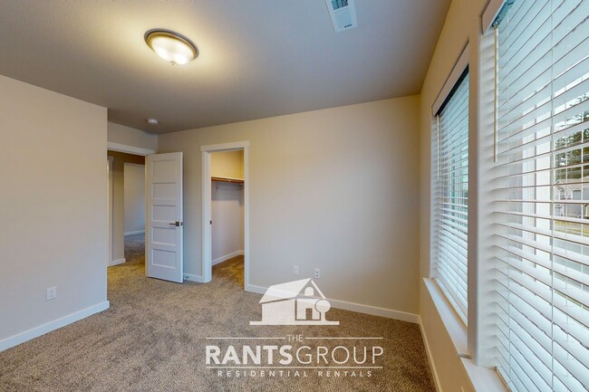 Building Photo - Built in 2023! Easy freeway access from Tumwater!