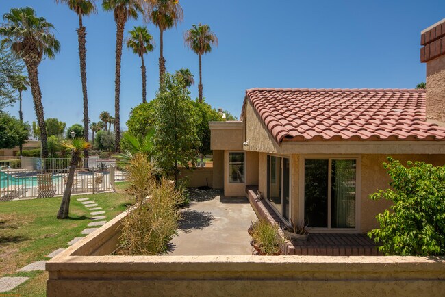 Building Photo - 41612 Aventine Ct