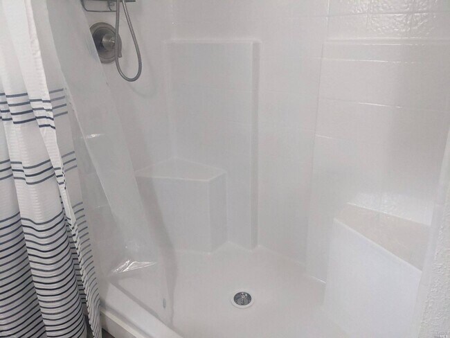 Building Photo - 5168 State Hwy 20