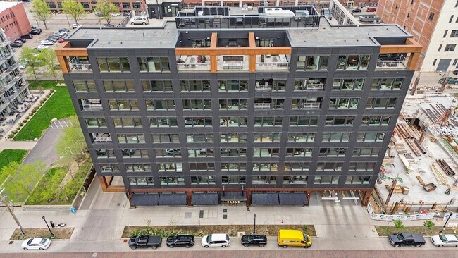 Building Photo - 728 N 3rd St