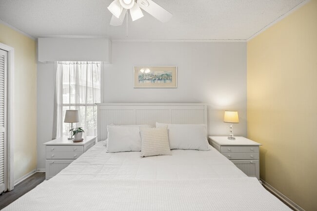 Building Photo - 775 Gulf Shore Dr