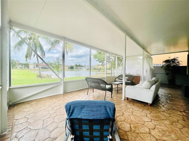 Building Photo - 6911 Sea Daisy Dr