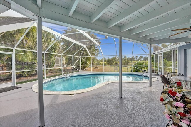 Building Photo - 116 Meadowlark Dr