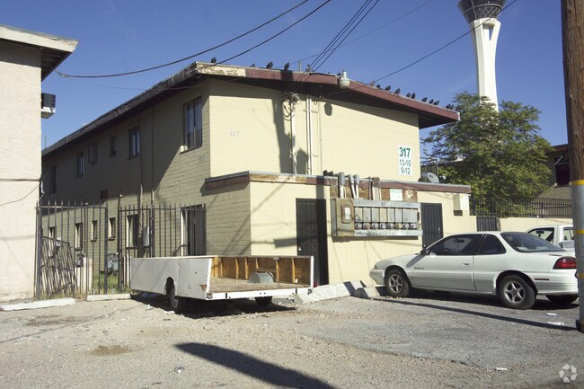 Building Photo - 317 W Cincinnati Ave