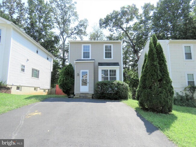 Building Photo - 7526 Mattingly Ln