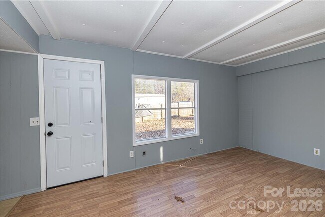 Building Photo - 126 Poe Dr