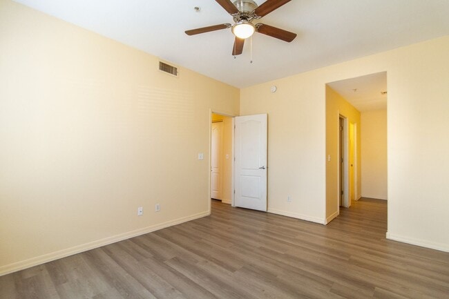 Building Photo - Beautiful, freshly upgraded 2 bedroom/ 2 bathroom condo in Mesa!