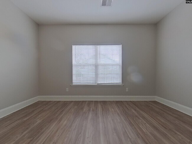 Building Photo - 302 Merchants Dr