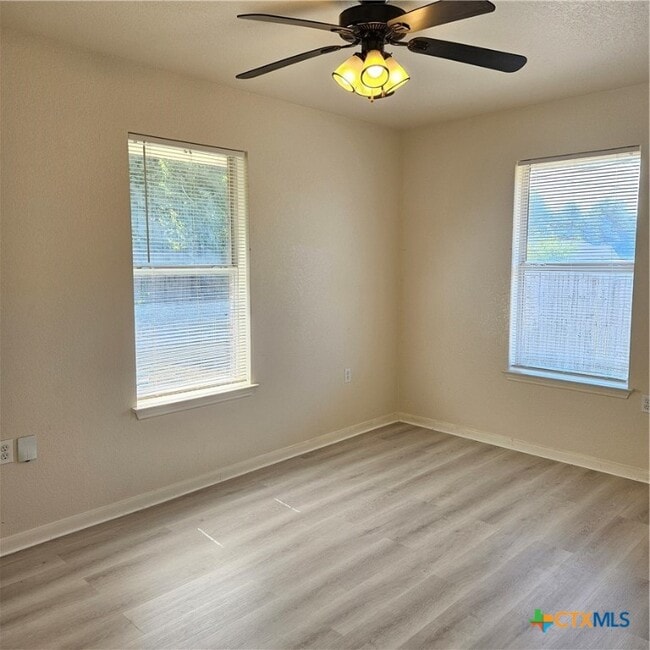 Building Photo - 901 Ticonderoga Dr