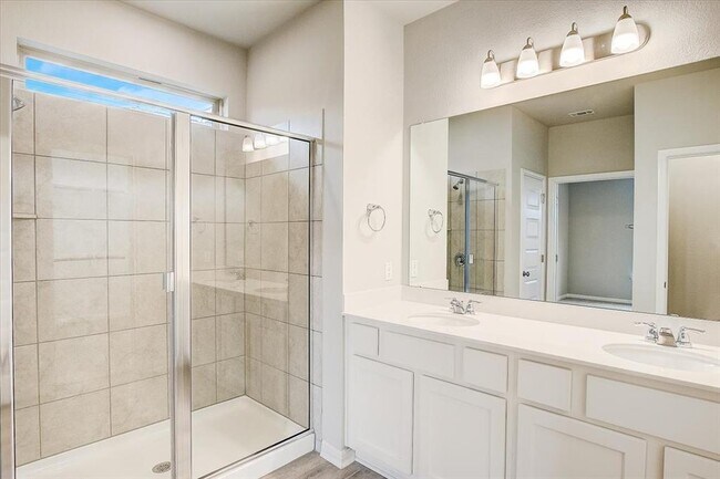 Building Photo - 108 Peruvian Ln