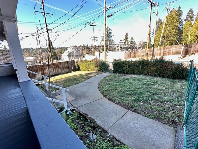 Building Photo - 117 E Empire St