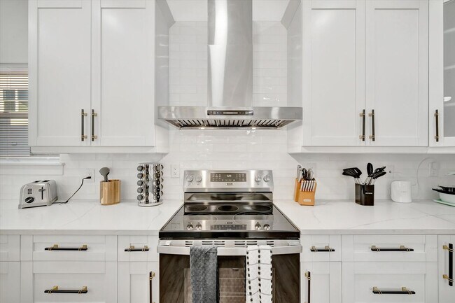 Building Photo - 4120 W North A St