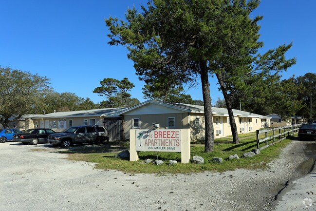 Primary Photo - The Breeze Apartments