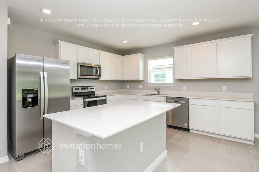 Building Photo - 631 Mariana Ct