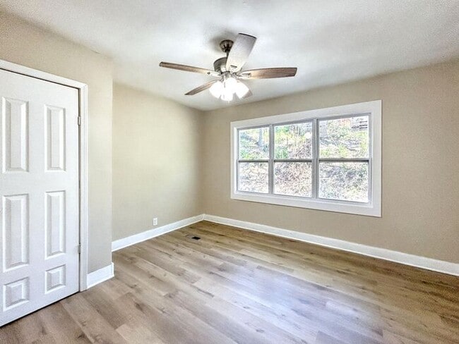 Building Photo - Cozy 3-Bedroom Home with Modern Amenities ...