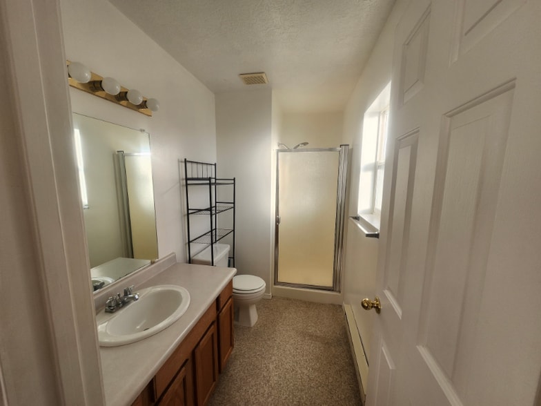 Building Photo - 2140 Elizabeth Blvd