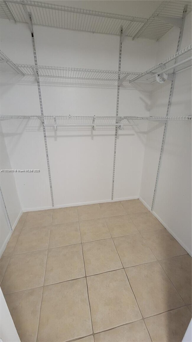 Building Photo - 13155 Ixora Ct