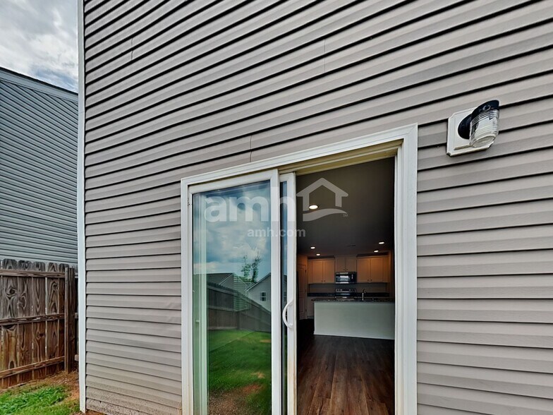 Building Photo - 6074 Mason Tucker Dr