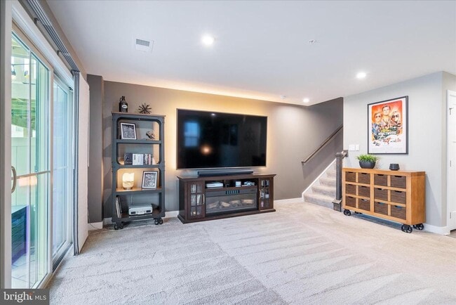 Building Photo - 5924 Pecking Stone St