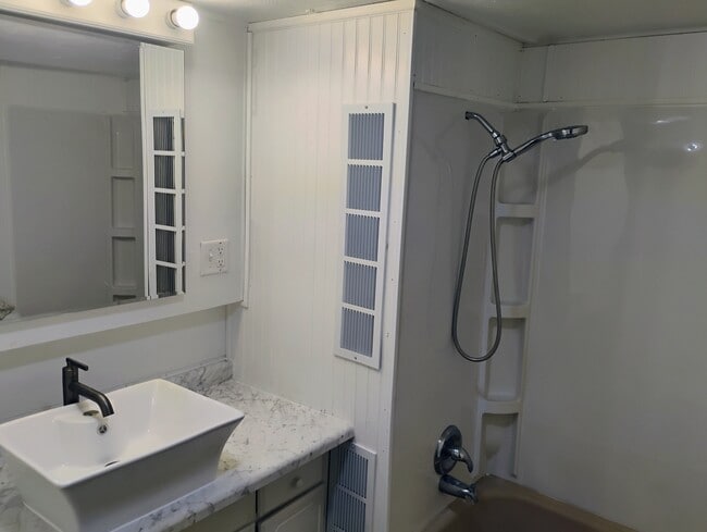 Building Photo - 339 Co Rd 139