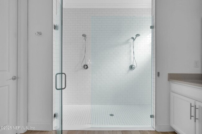 Building Photo - 94 Waterline Dr