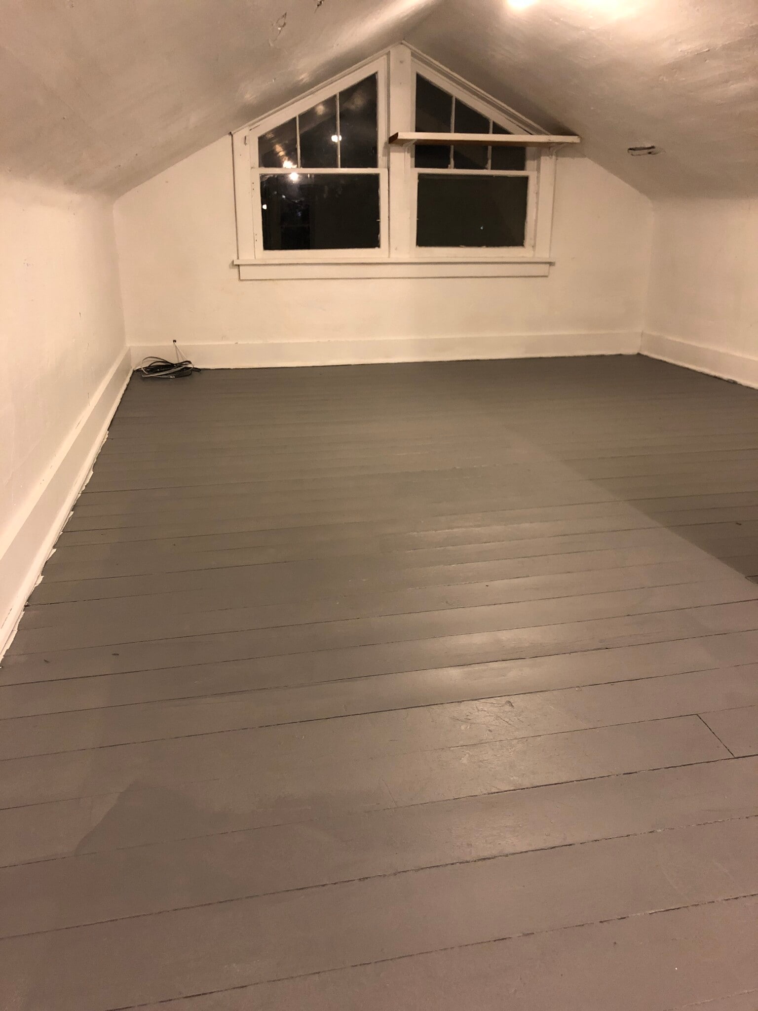 Large Attic Loft - 1048 37th St