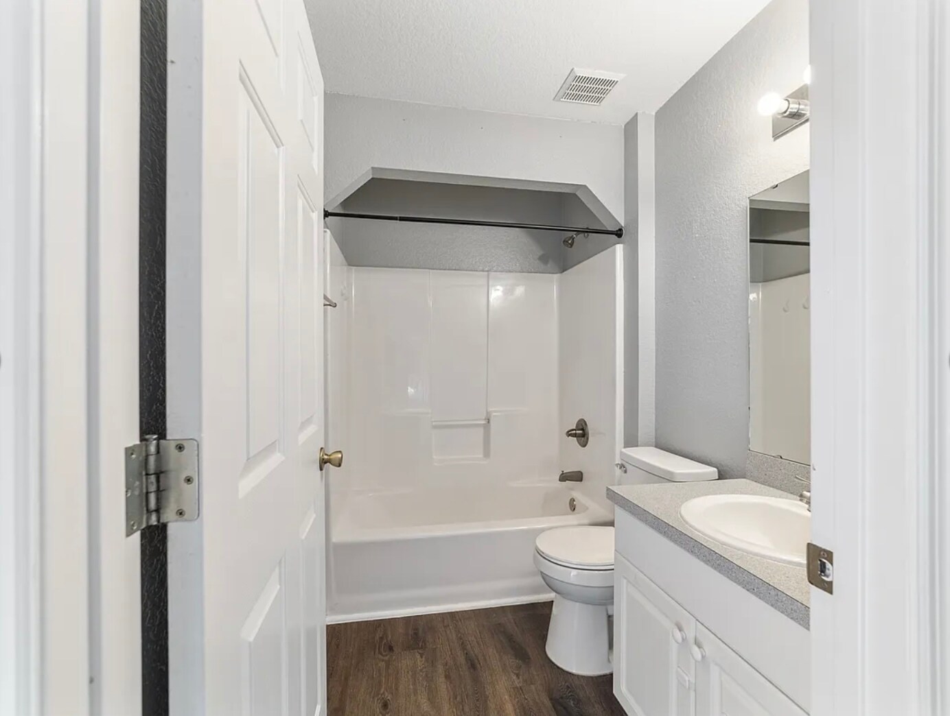 Building Photo - 6930 Bahia Rd