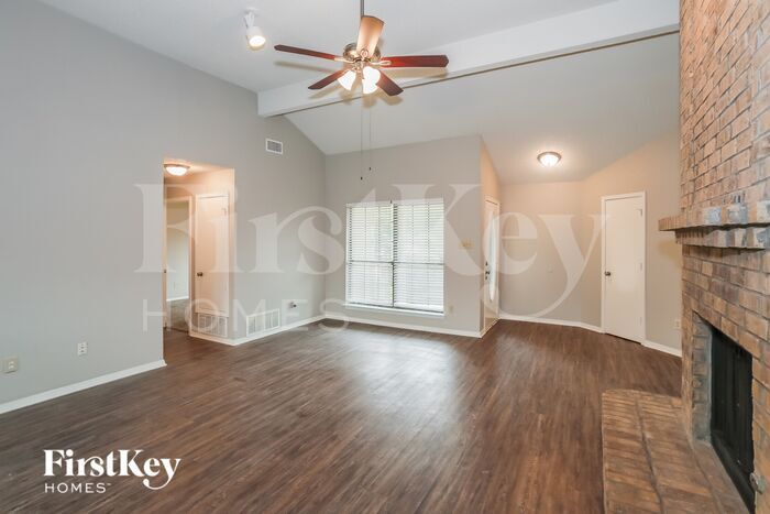 Building Photo - 2106 Stein Way