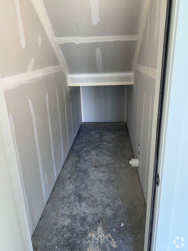 Building Photo - Brand New 1 Bedroom 1 Bathroom - Gorgeous ...