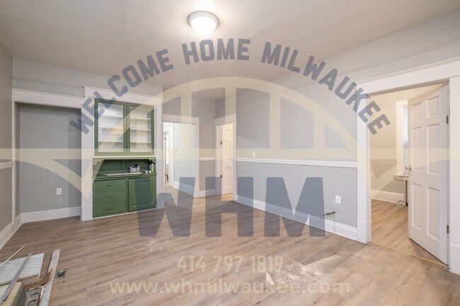 Building Photo - PRICE DROP! Welcome Home to this Charming ...