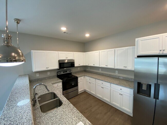 Building Photo - PRE-LEASING FOR AUGUST 10TH, 2026! NEW CONSTRUCTION!