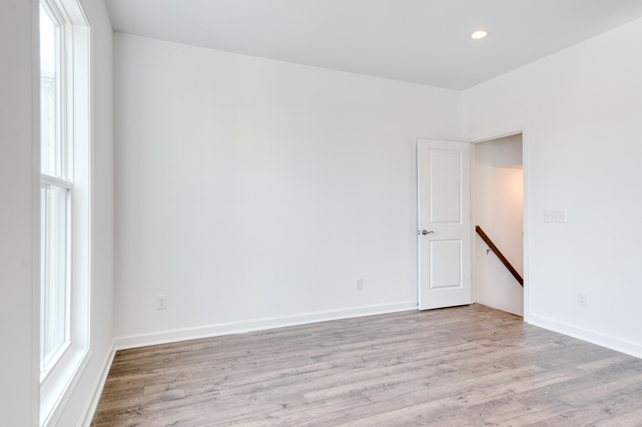 Building Photo - 221 Addison Ct