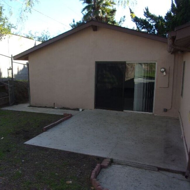 Building Photo - Spacious Private Home with Pool on Nearly Half an Acre