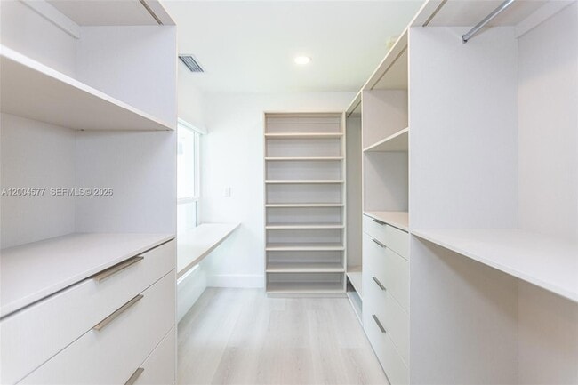 Building Photo - 1690 Daytonia Rd