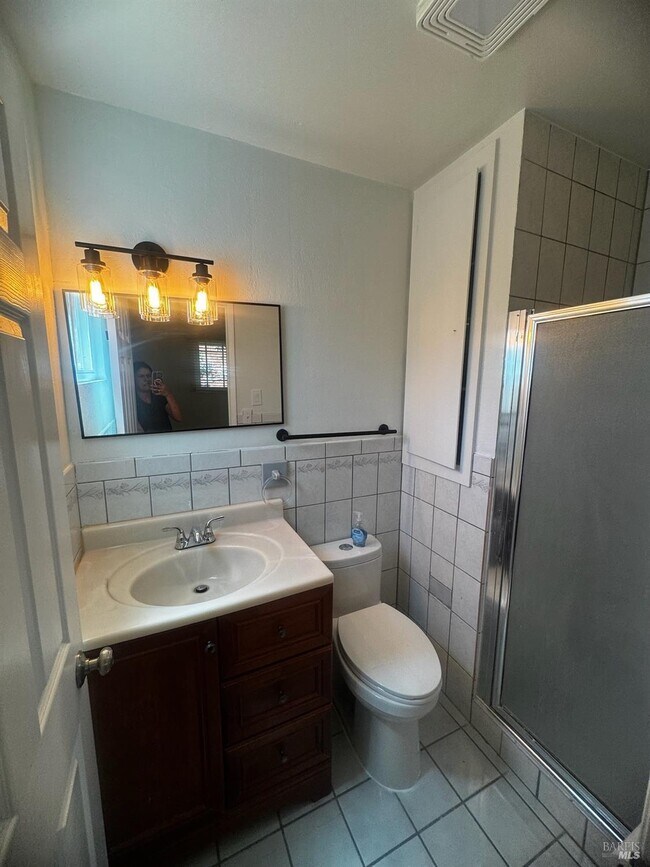 Building Photo - 543 Silver Dr