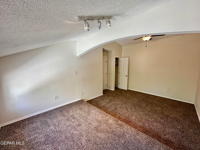 Building Photo - 12277 Red Sun Dr