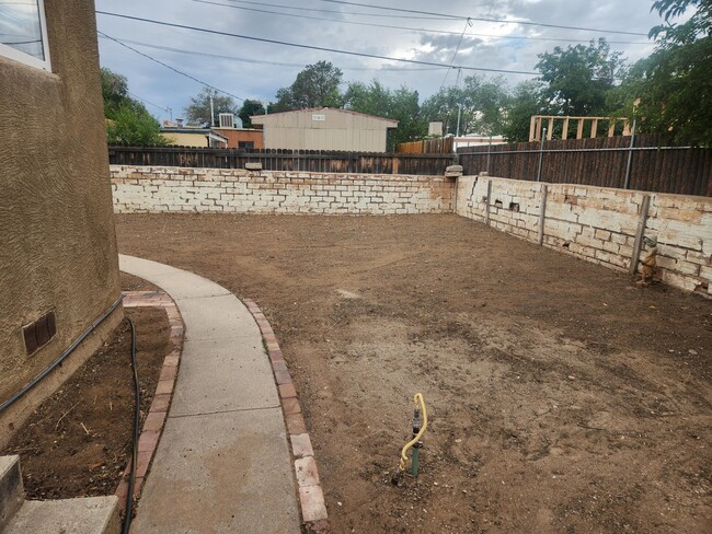 Building Photo - 1217 Girard Blvd NE