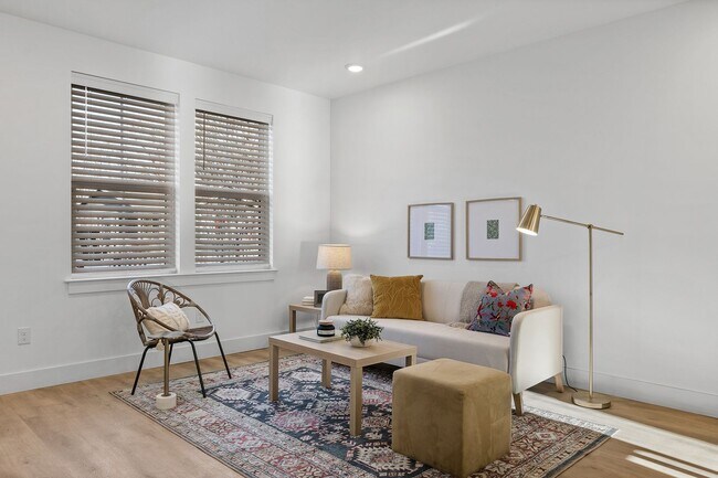 Building Photo - 1758 S Highland Park Ave