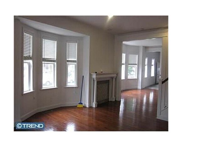 Dining area - 1132 S 46th St