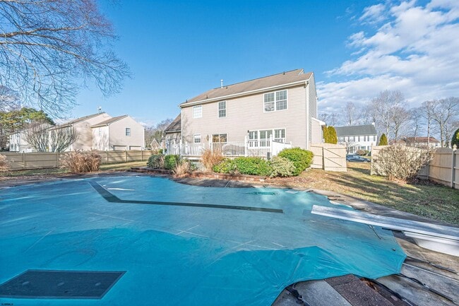 Building Photo - 305 Joann Dr