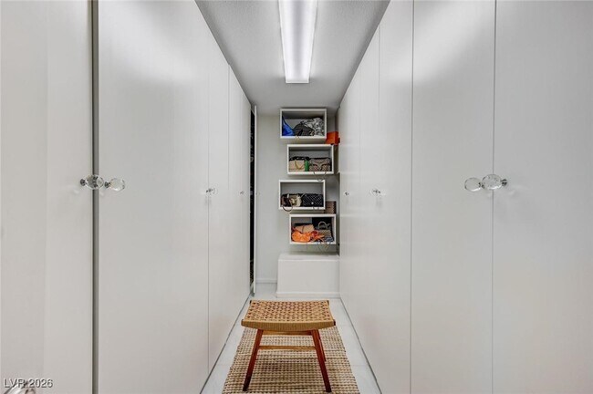 Building Photo - 6723 Tangled Vines Ave