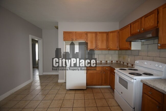 Building Photo - 1602 Spruce St