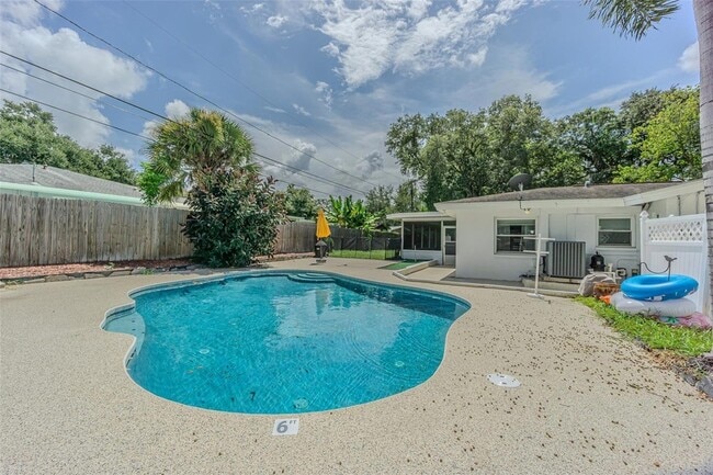 Building Photo - 863 Bay Breeze Terrace