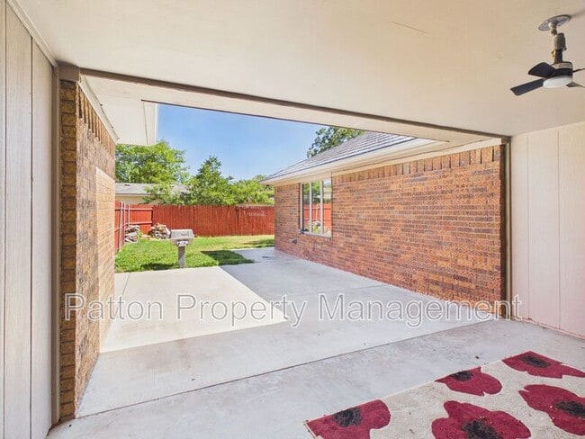 Building Photo - 6810 Montague Dr