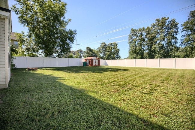 Building Photo - Call Sabrina Thomas at 757-767-0767 for more information