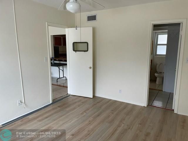 Building Photo - 1001 SE 16th St